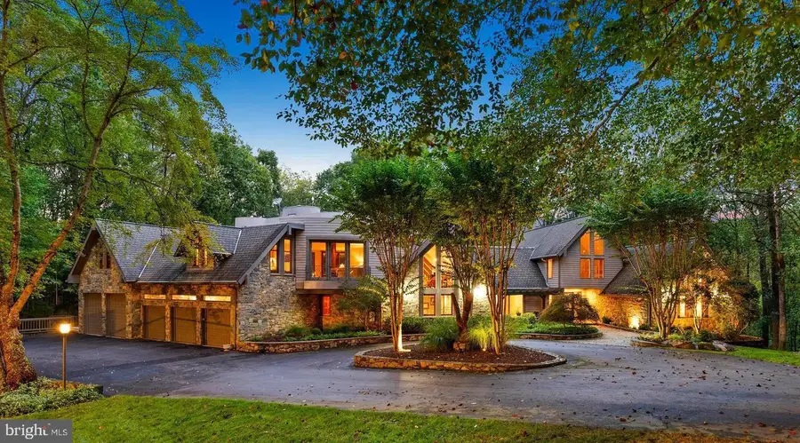 536 Springvale Rd, Great Falls, VA 22066 - Image #2