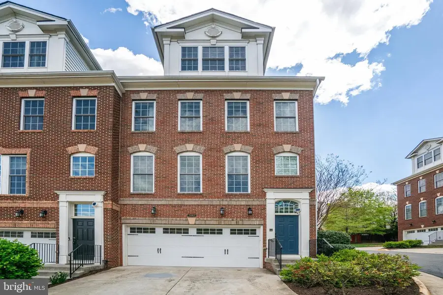 2082 Hutchison Grove Ct, Falls Church, VA 22043 - Image #2