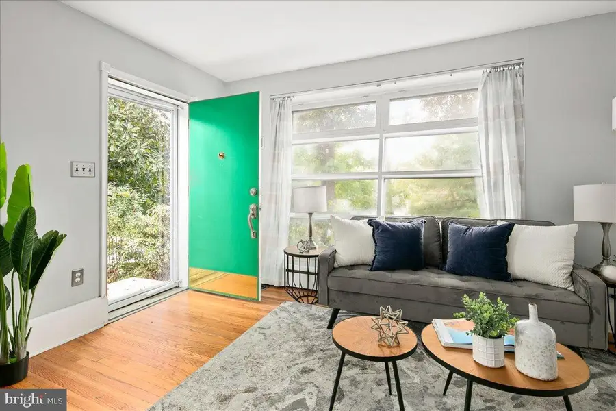 6381 Lakewood Dr, Falls Church, VA 22041 - Image #3