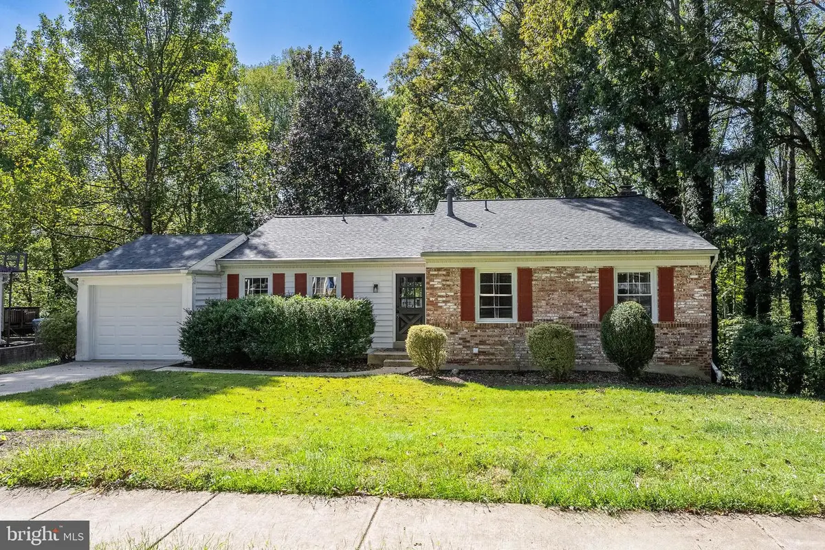 6410 Wyngate Dr, Springfield, VA 22152 - #1