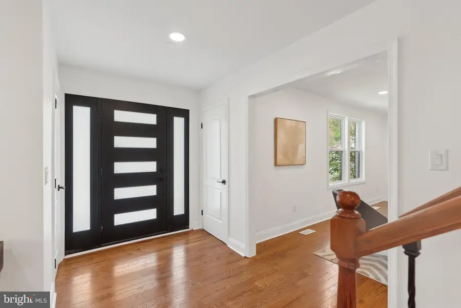 4773 Farndon Ct, Kings Park West, VA 22032 - Image #2