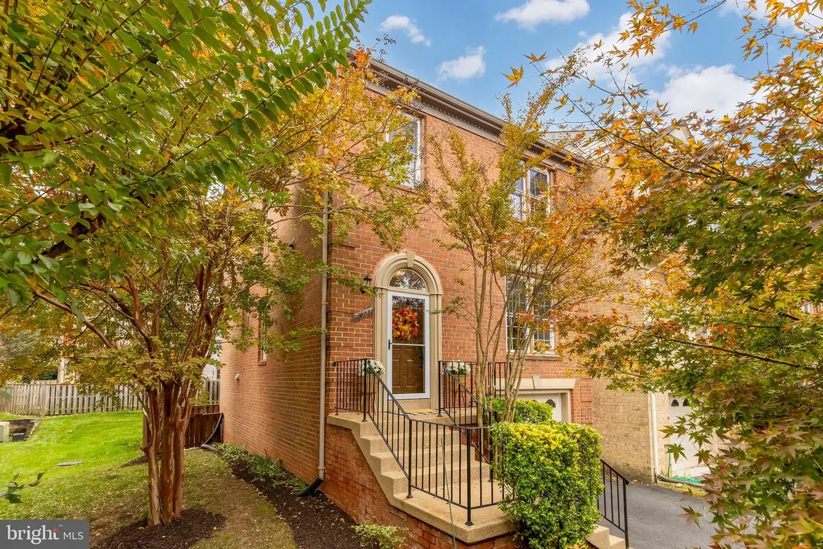 4008 Nicholas Ct, Fair Oaks, VA 22033 - Image #1