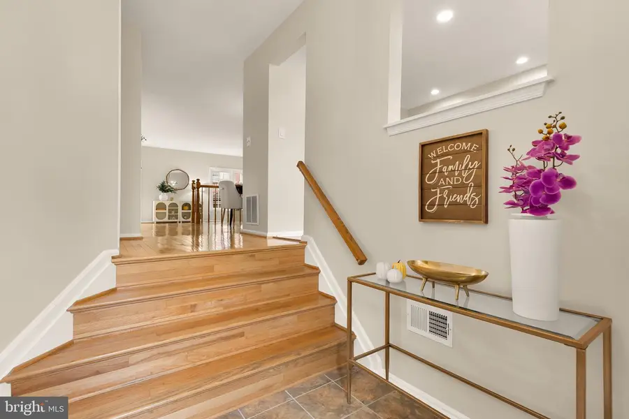 4008 Nicholas Ct, Fair Oaks, VA 22033 - Image #3