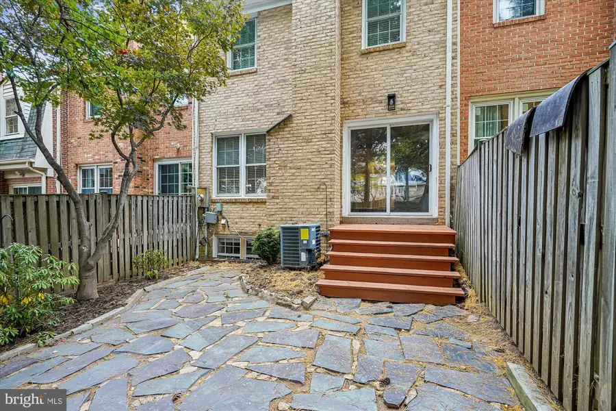 7422 Chummley Ct, Falls Church, VA 22043 - Image #3