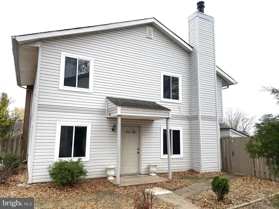 622 Clearwater Ct, Herndon, VA 20170 - Image #2