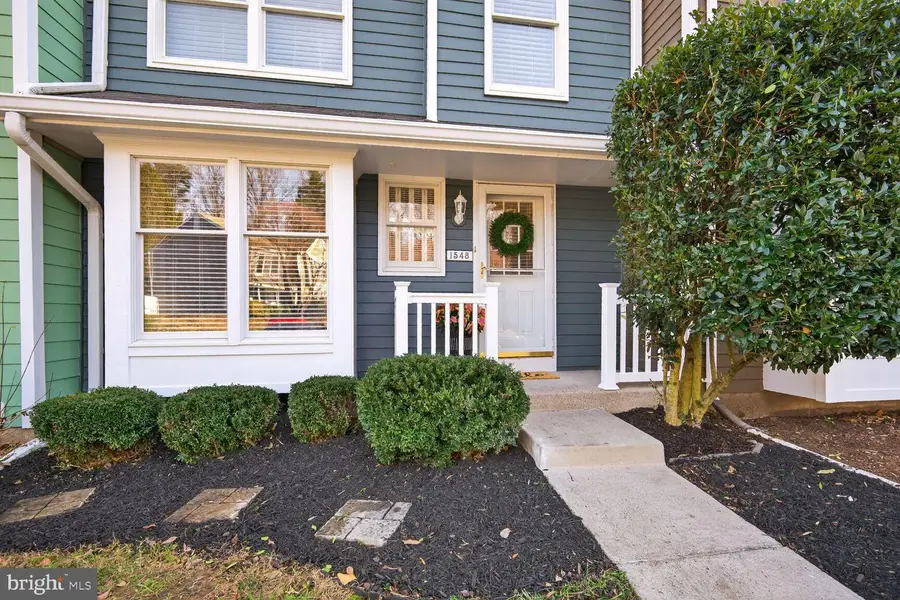 1548 Poplar Grove Dr, Reston, VA 20194 - Image #2