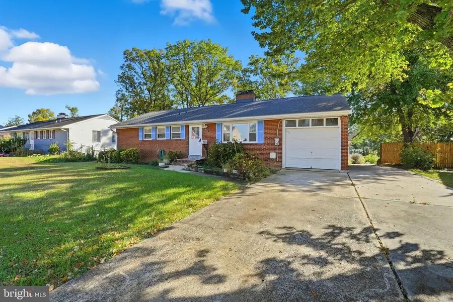 6221 Hibbling Ave, Springfield, VA 22150 - Image #2