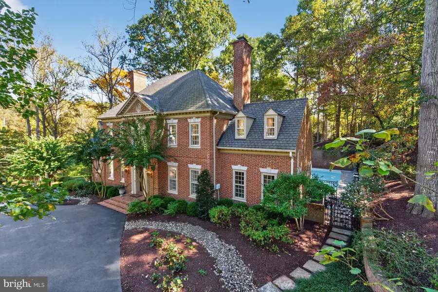 921 Towlston Rd, McLean, VA 22102 - #2