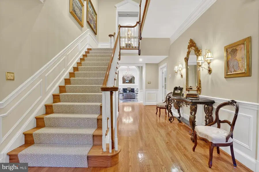 921 Towlston Rd, McLean, VA 22102 - #3