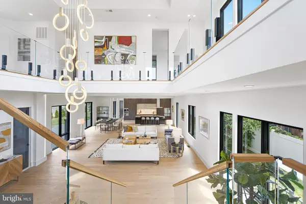 1733 Chain Bridge Rd, MCLEAN, VA 22101