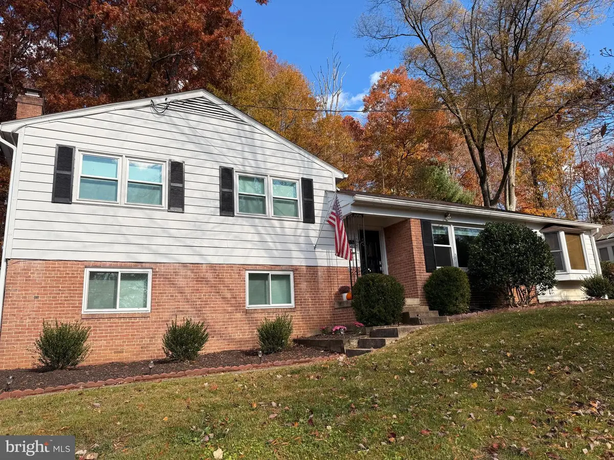 6222 Beachway Dr, Falls Church, VA 22041 - Image #1