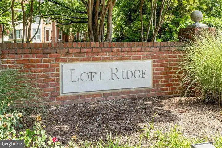5706 Lofthill Ct, Alexandria, VA 22303 - Image #2