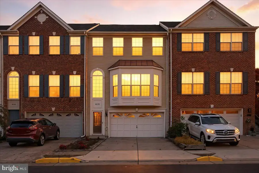 6636 Hunter Creek Ln, Alexandria, VA 22315 - Image #2