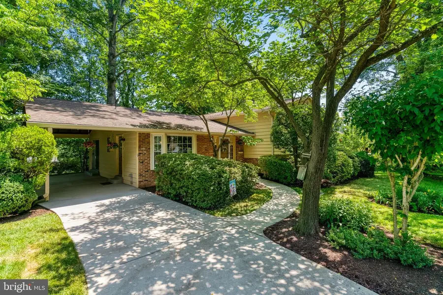 8616 Canterbury Dr, Annandale, VA 22003 - Image #2