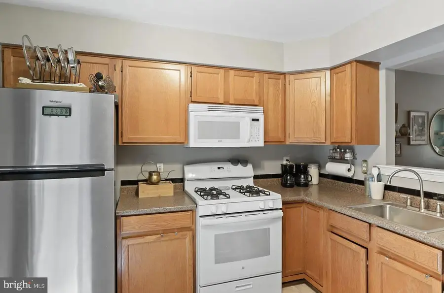 5680 White Dove Ln, Clifton, VA 20124 - Image #2