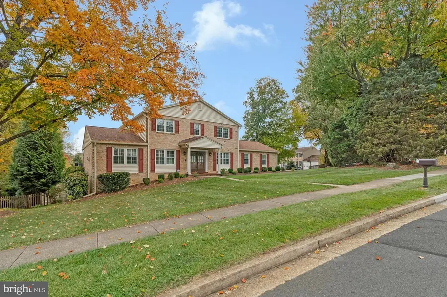 7727 Falstaff Rd, McLean, VA 22102 - Image #3
