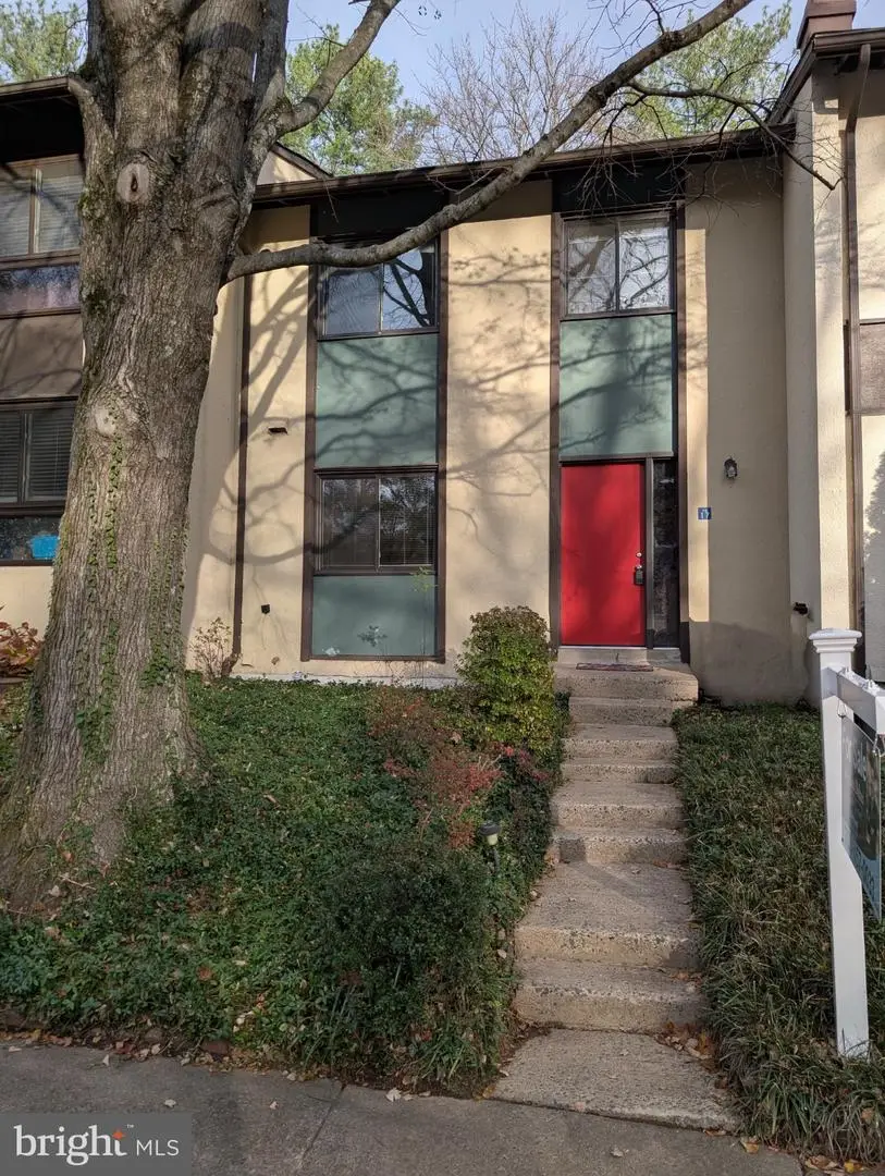 11817 Coopers Ct, Reston, VA 20191 - Image #1