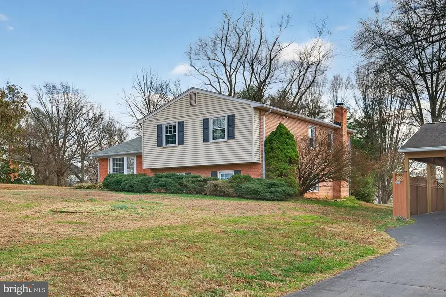 13603 Floris St, Herndon, VA 20171 - Image #2