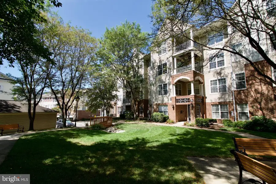 3003 Nicosh Cir #3106, Falls Church, VA 22042 - Image #2