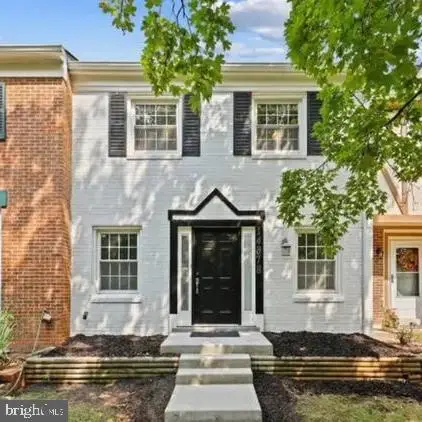 14878 Lambeth Sq, Centreville, VA 20120 - Image #1