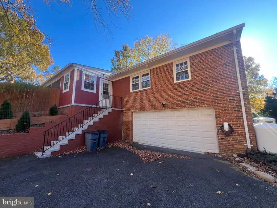 10923 Belmont Blvd, Lorton, VA 22079 - Image #3