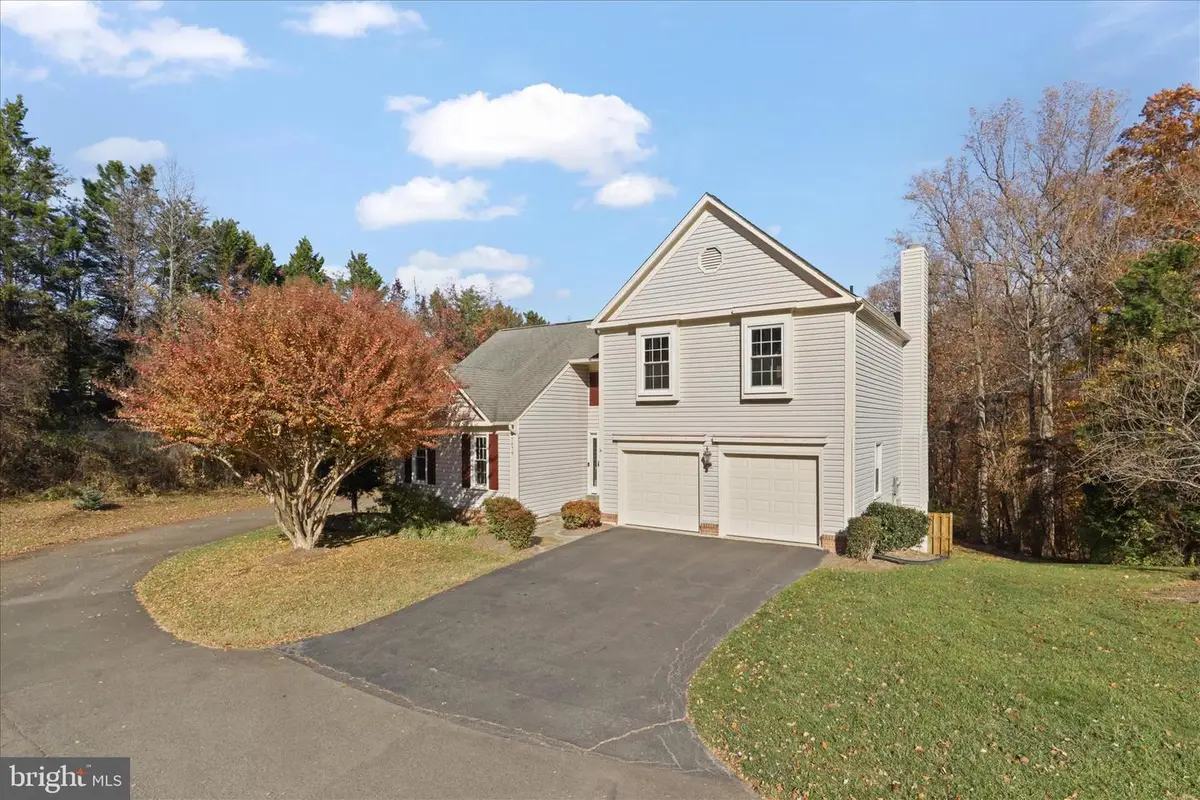 7676 Green Garland Dr, Springfield, VA 22153 - Image #1