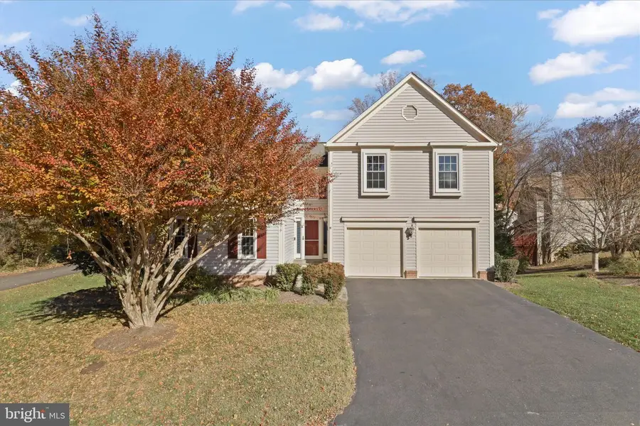 7676 Green Garland Dr, Springfield, VA 22153 - Image #2