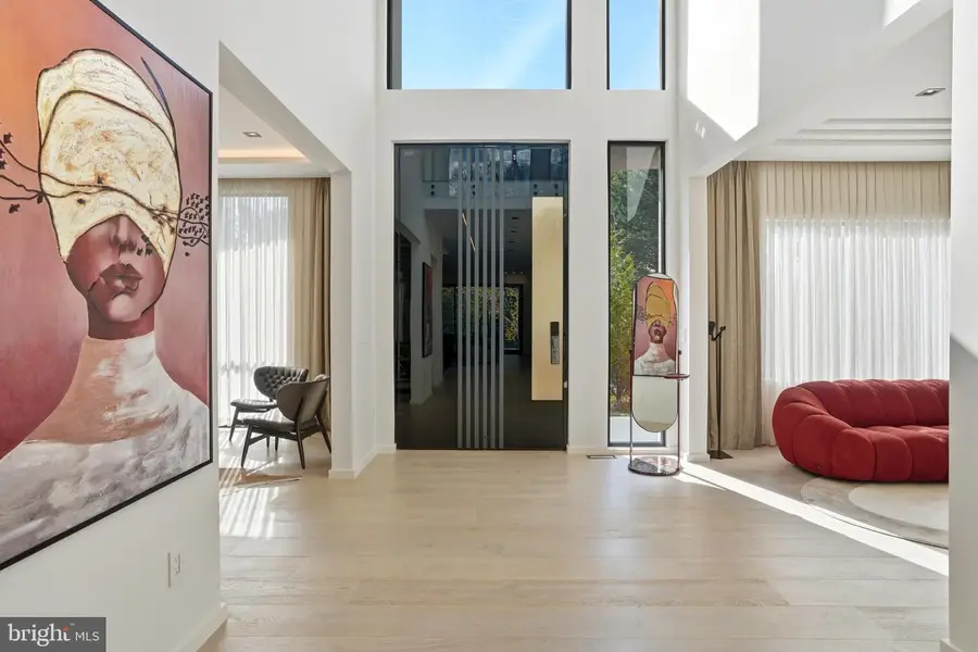 9408 Old Courthouse Rd, Vienna, VA 22182 - Image #3