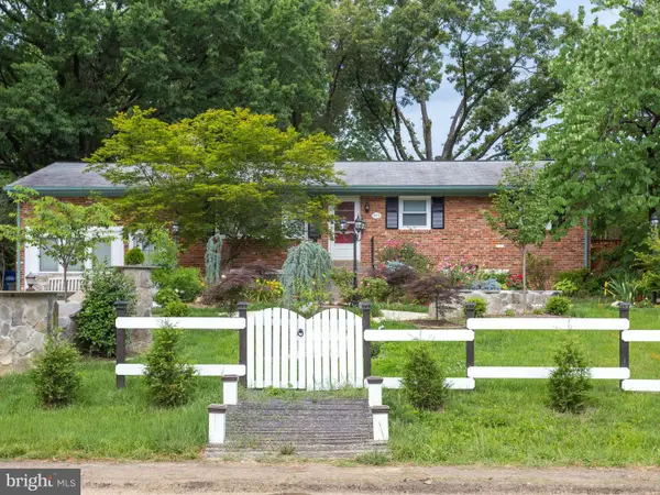 4211 Downing St, ANNANDALE, VA 22003