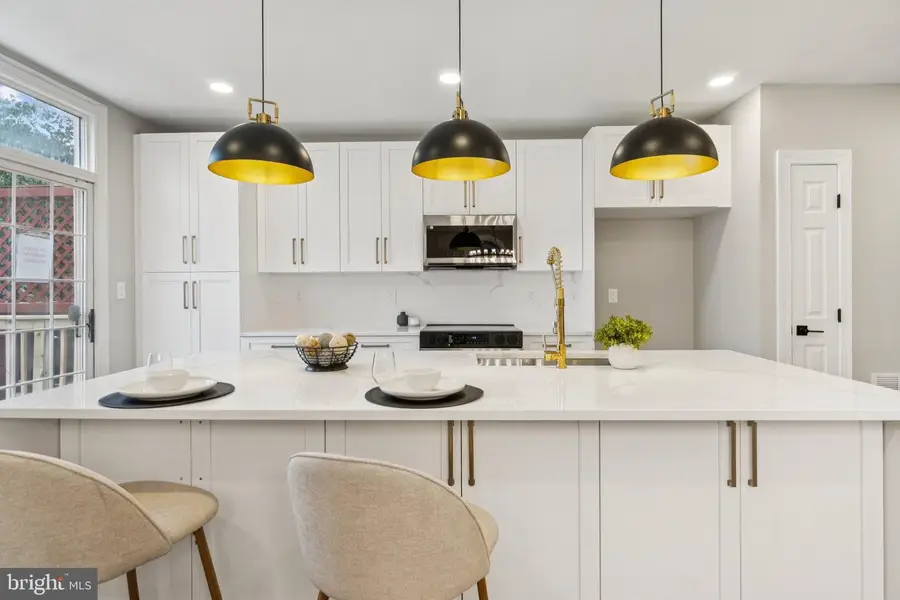 6481 Sharon Kay Ct, Alexandria, VA 22310 - #2