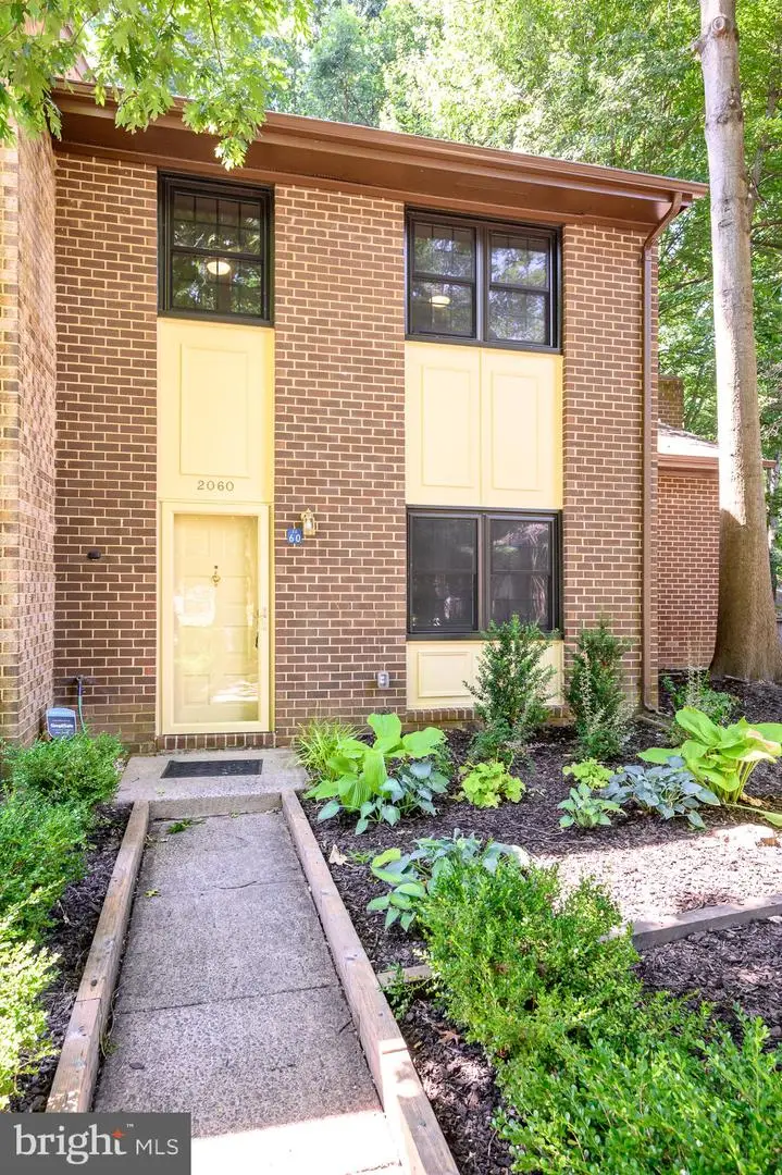 2060 Headlands Cir, Reston, VA 20191 - Image #2