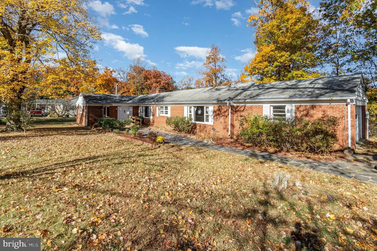 6478 Woodridge Rd, Alexandria, VA 22312 - Image #1