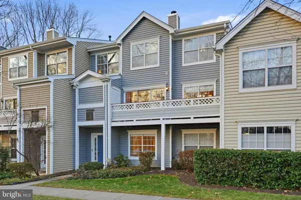 5134 Castle Harbor Way #62, CENTREVILLE, VA 20120