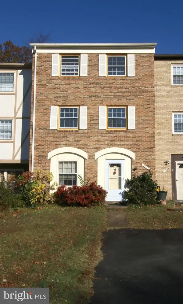 14846 Haymarket Ln, CENTREVILLE, VA 20120