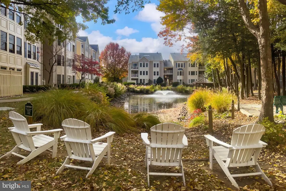 12213 Fairfield House Dr #506b, Fair Oaks, VA 22033 - Image #1