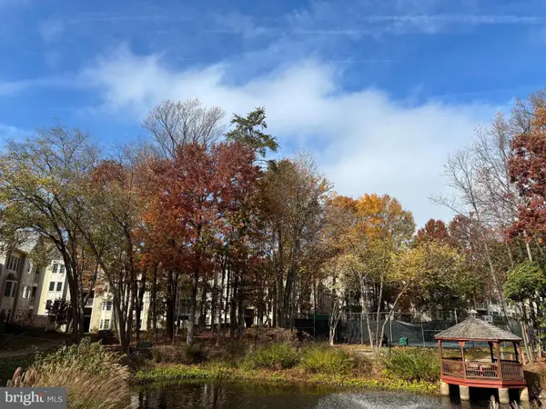 12245 Fairfield House Dr #405a, FAIRFAX, VA 22033