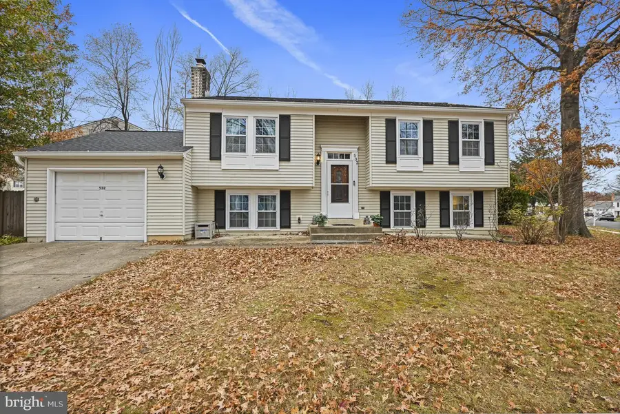 532 Merlins Ln, Herndon, VA 20170 - Image #2