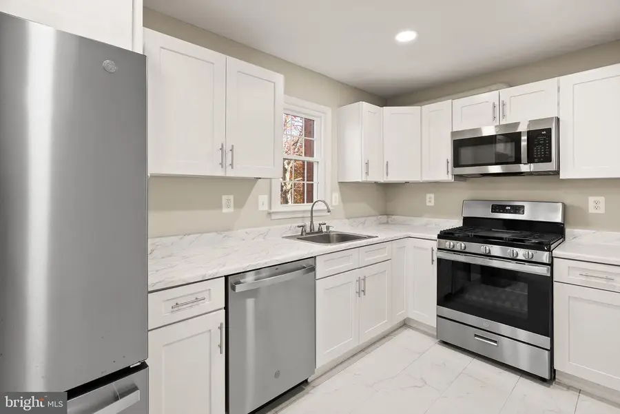 8205 Cedar Landing Ct, Alexandria, VA 22306 - Image #3