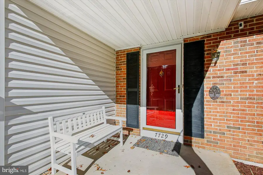 7729 Middle Valley Dr, Springfield, VA 22153 - Image #2