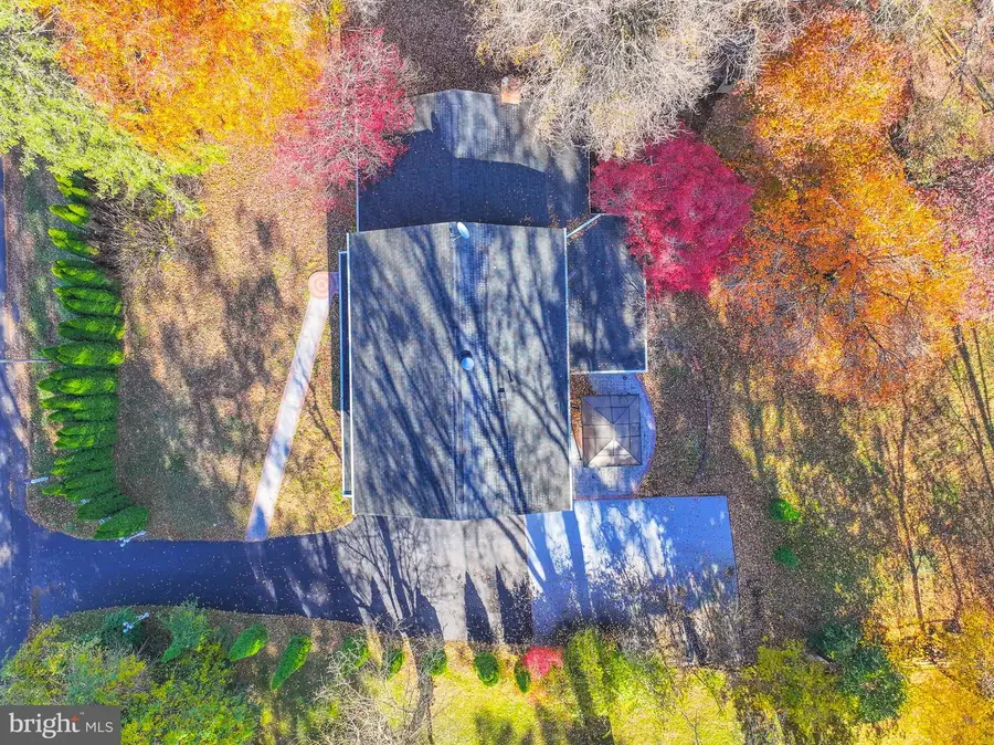 1857 Hunter Mill Rd, Vienna, VA 22182 - Image #3