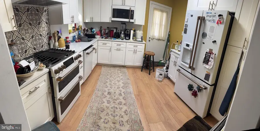 7019 Hadlow Dr, Springfield, VA 22152 - Image #2