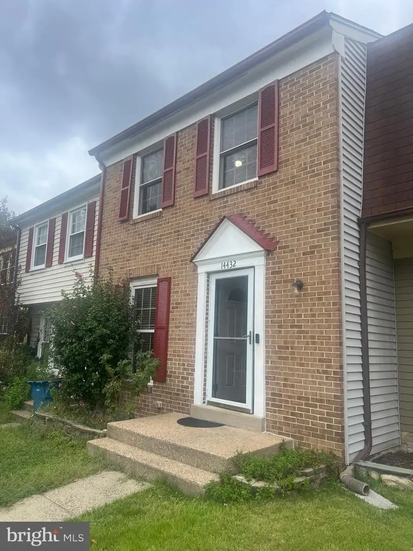 14432 Four Chimney Dr, Centreville, VA 20120 - Image #2