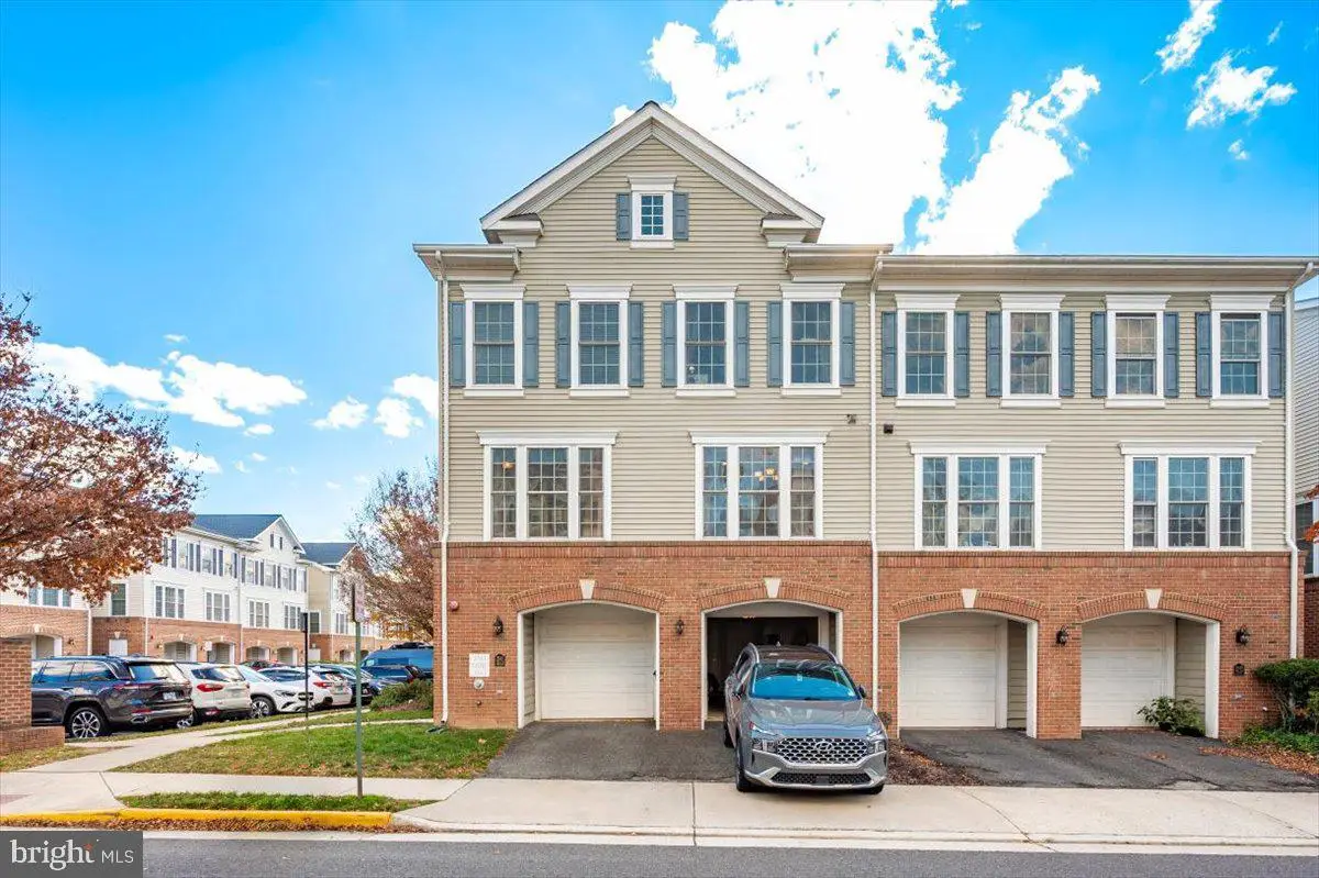 3541 Huntley Manor Ln #79b, Alexandria, VA 22306 - Image #1