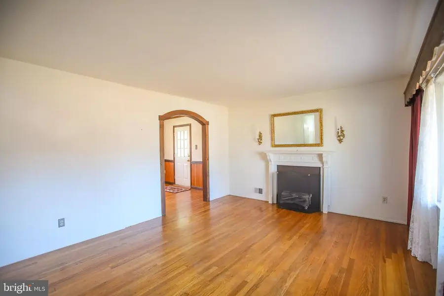 8815 Jandell Rd, Lorton, VA 22079 - Image #3