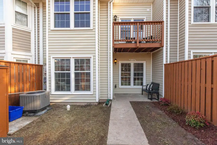 6080 Deer Hill Ct, Centreville, VA 20121 - Image #2