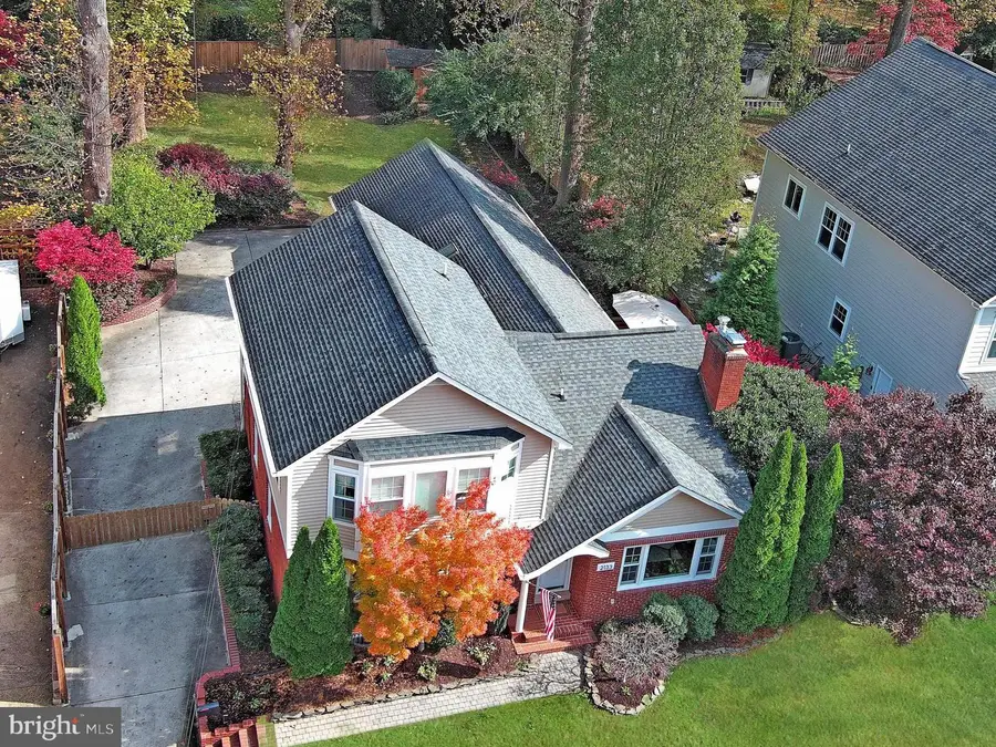 2133 Grayson Pl, Falls Church, VA 22043 - Image #3