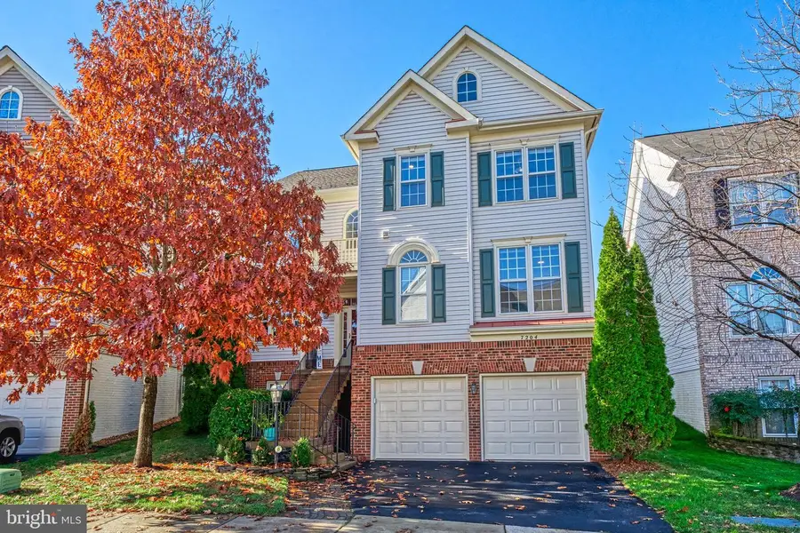 7204 Lyndam Hill Cir, Lorton, VA 22079 - Image #2