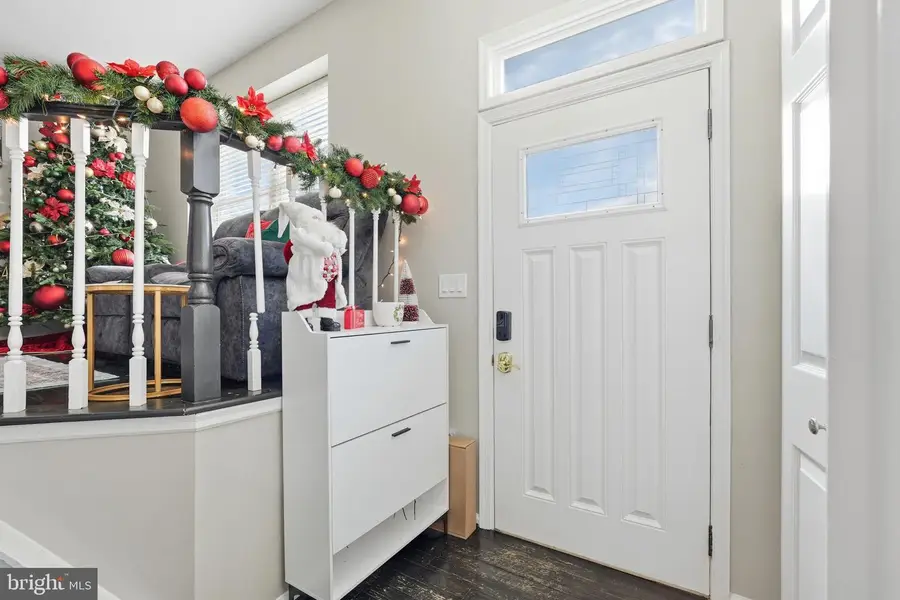 6311 Betsy Ross Ct, Centreville, VA 20121 - Image #3