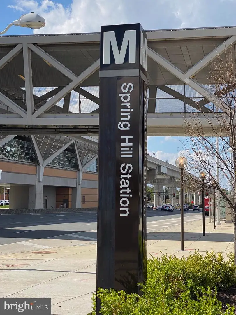 8350 Greensboro Dr #807, McLean, VA 22102 - Image #2