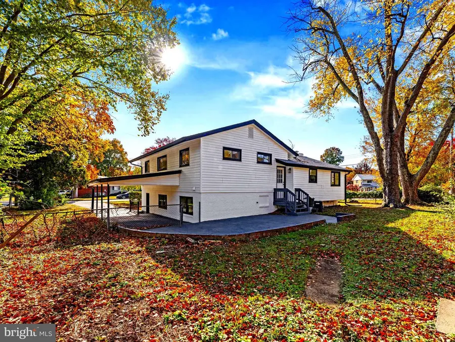 4722 Bristow Dr, Annandale, VA 22003 - Image #2